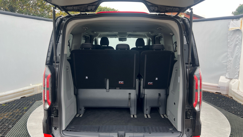 Ford Tourneo Custom 340 L1 Electric Rwd 160kW 65kWh H1 Titanium X 8 seater Auto